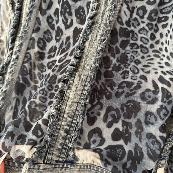 Jacket - Picture 7 of 9